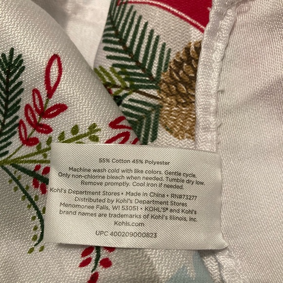 XL Snowman Tablecloth EXTRA LONG:9ft-8in X 4ft-8in (116”X 56”) Not Used like new - Picture 4 of 4